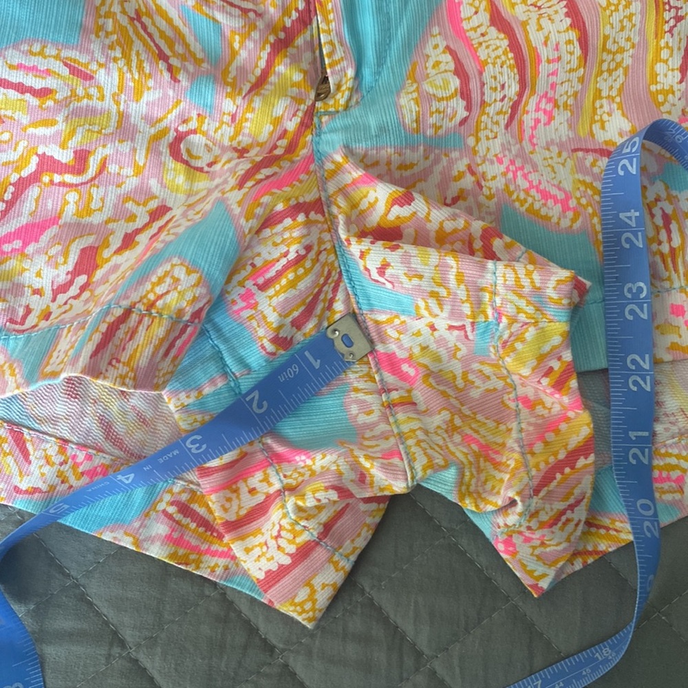 Lilly Pulitzer shorts - Picture 2 of 3